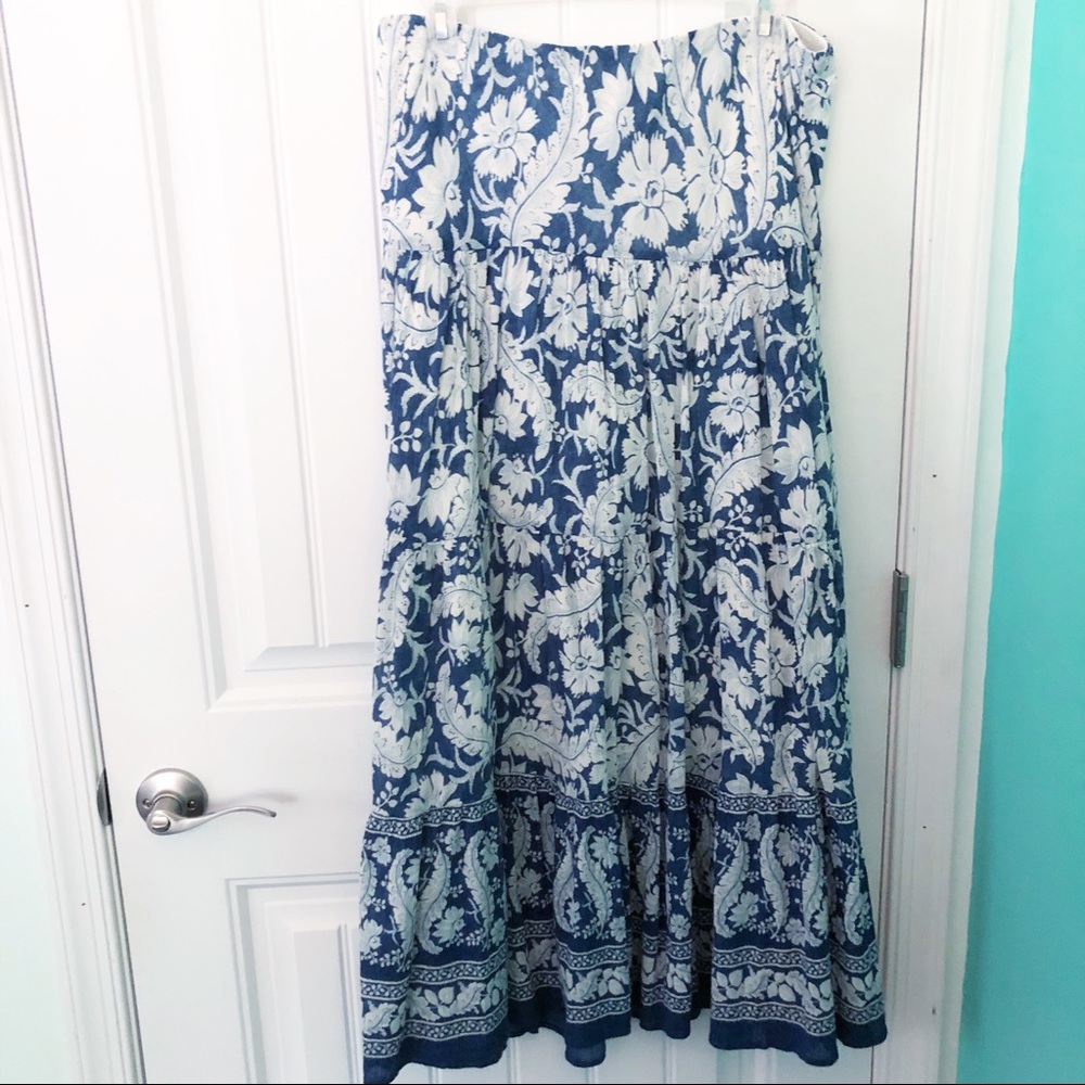 Chaps Blue & White Maxi Boho Skirt Floral Feathers